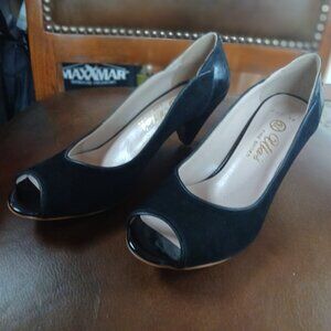 Sharp suede leather pumps. New and Unworn.